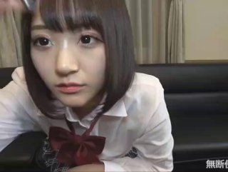 漂亮眼睛有点像混血红唇美女 露臀白网袜电臀诱惑 拨开内裤露多毛小穴 手指拍打大量出水 顶级美腿玩一年